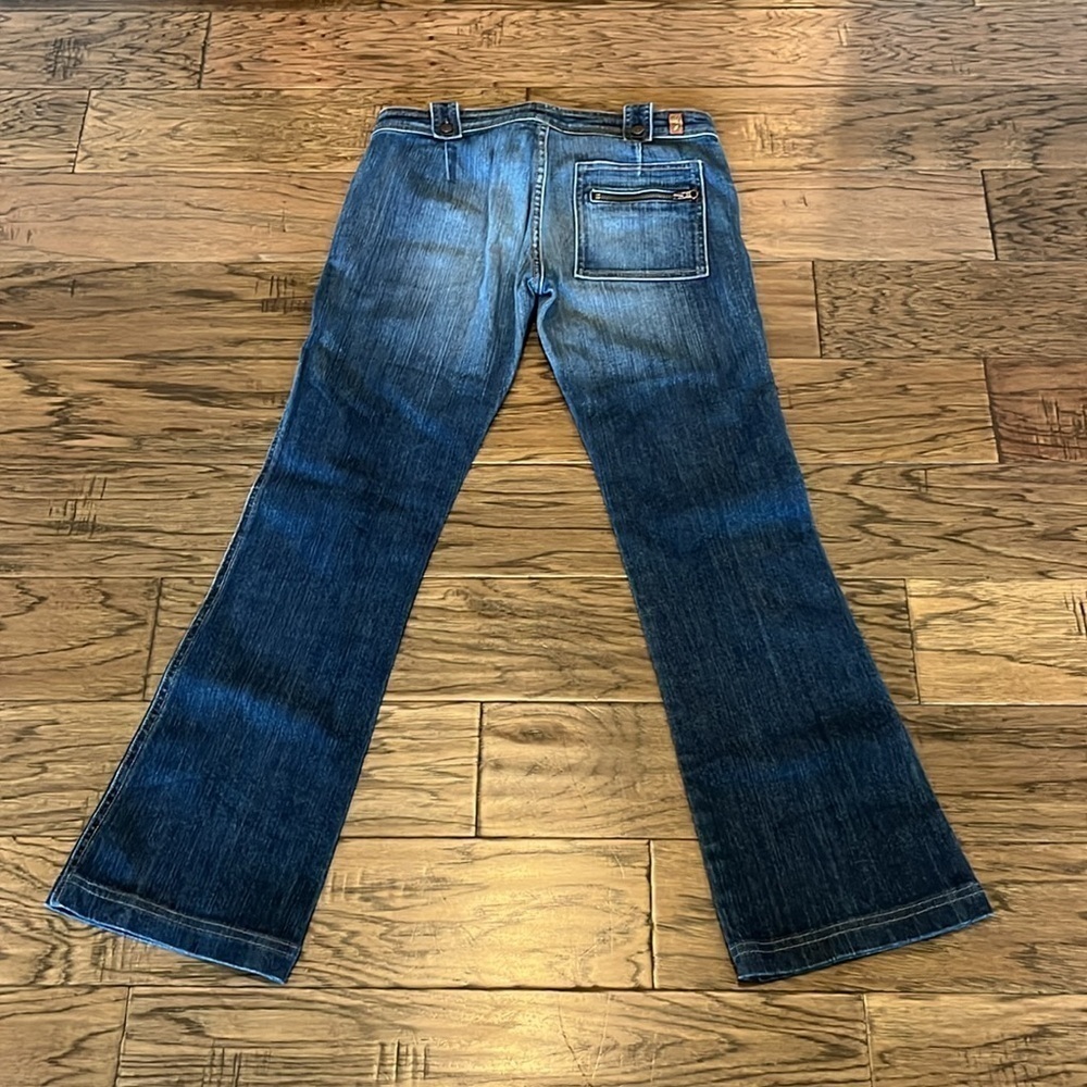 7 For All Mankind Bootcut Mid Rise
Size 27 - Picture 2 of 16